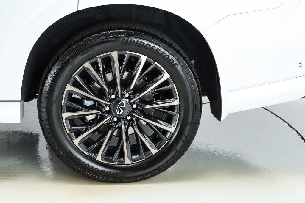 new 2026 INFINITI QX80 car, priced at $116,655