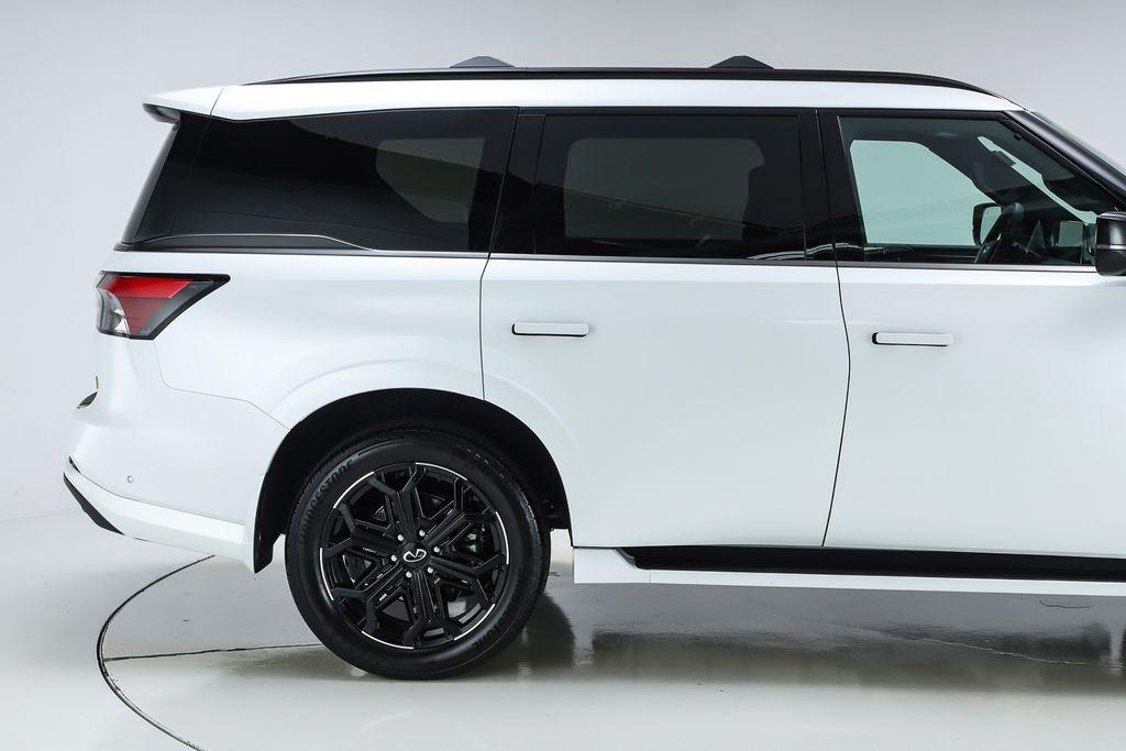 new 2026 INFINITI QX80 car, priced at $106,525