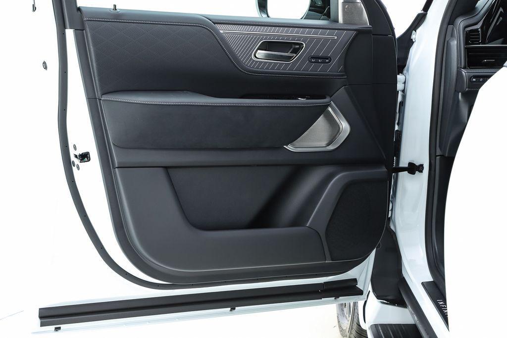 new 2026 INFINITI QX80 car, priced at $116,860