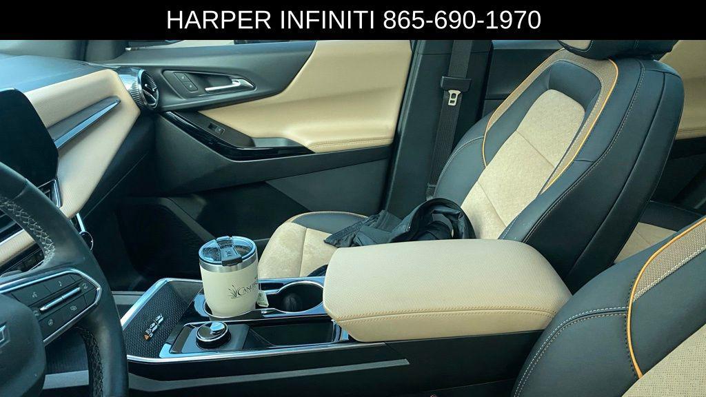 used 2025 Chevrolet Equinox car, priced at $31,987