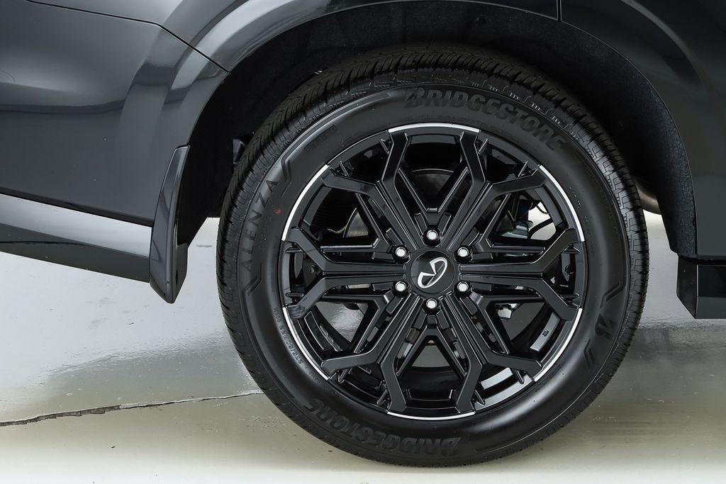 new 2026 INFINITI QX80 car, priced at $106,320