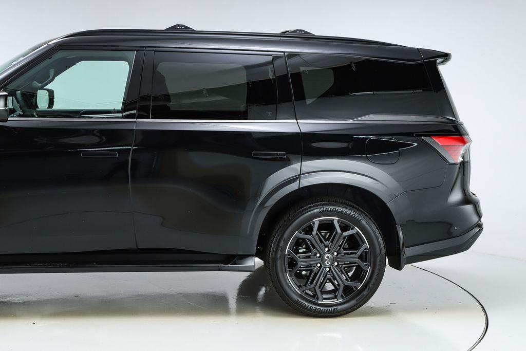 new 2026 INFINITI QX80 car, priced at $106,320