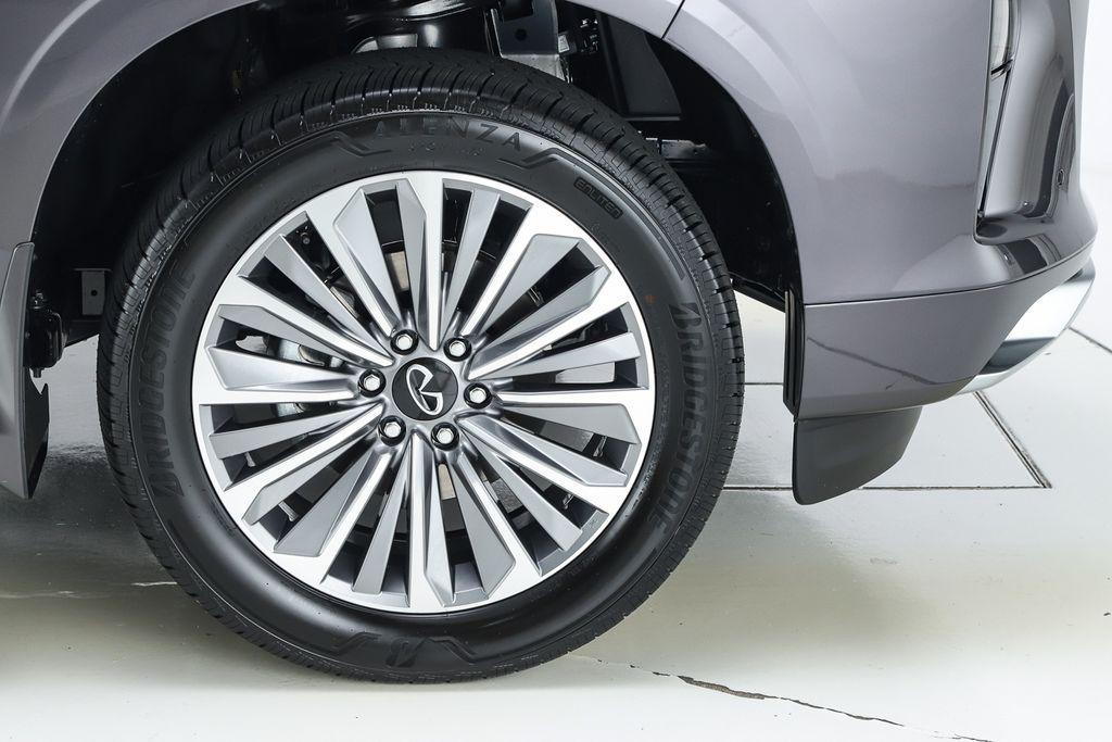 new 2026 INFINITI QX80 car, priced at $98,275