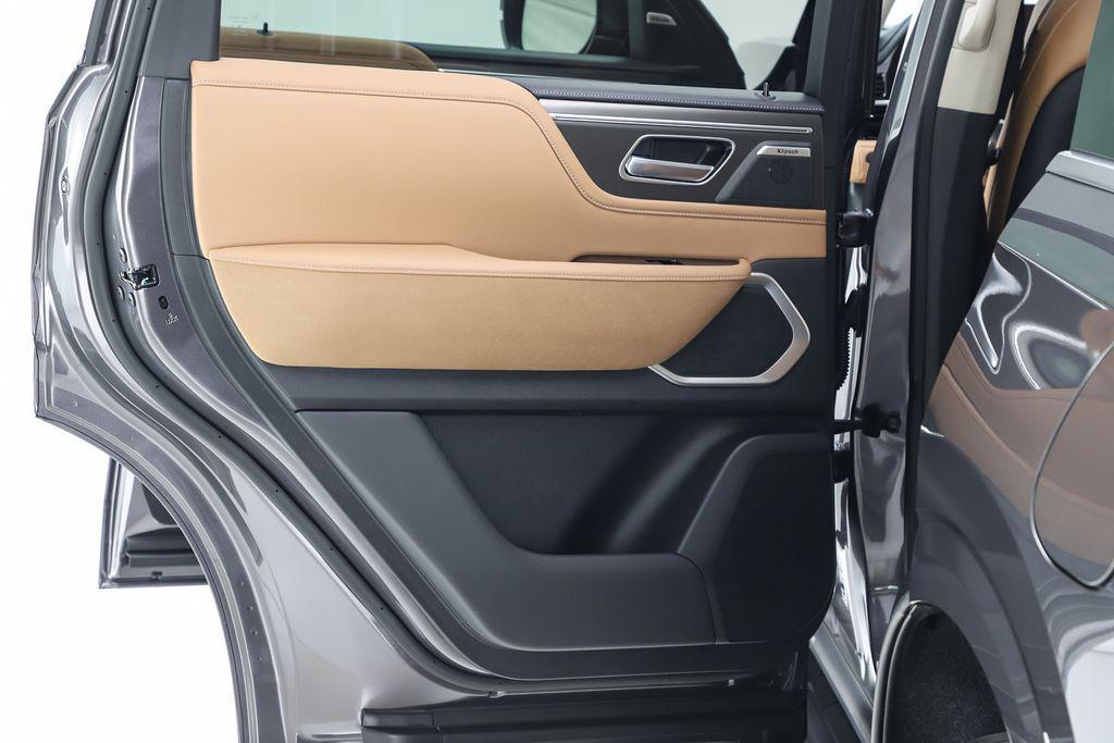 new 2026 INFINITI QX80 car, priced at $98,275