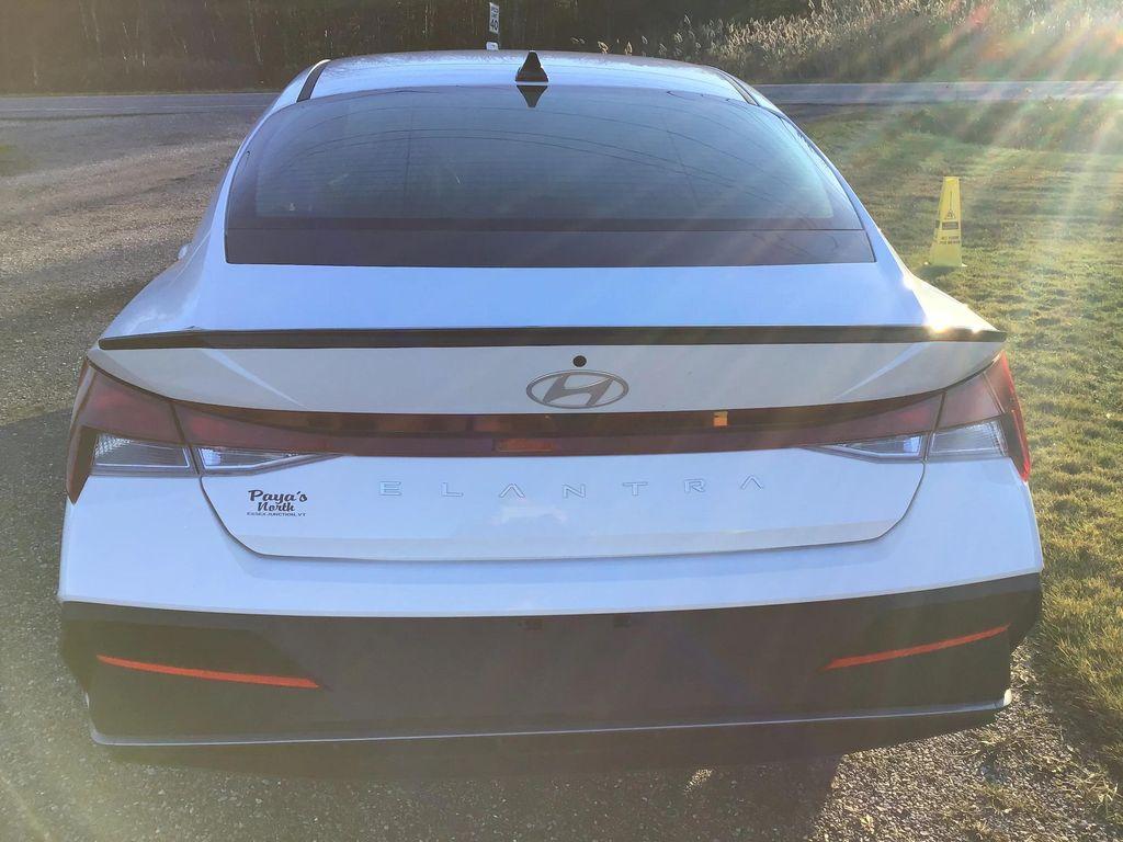 used 2025 Hyundai Elantra car