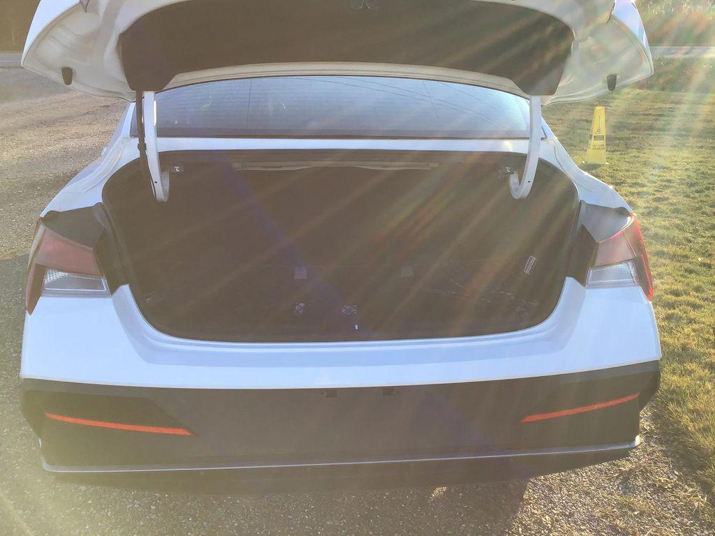 used 2025 Hyundai Elantra car