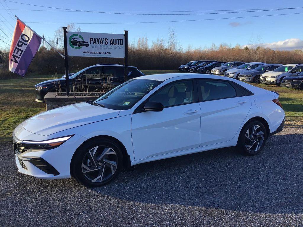 used 2025 Hyundai Elantra car