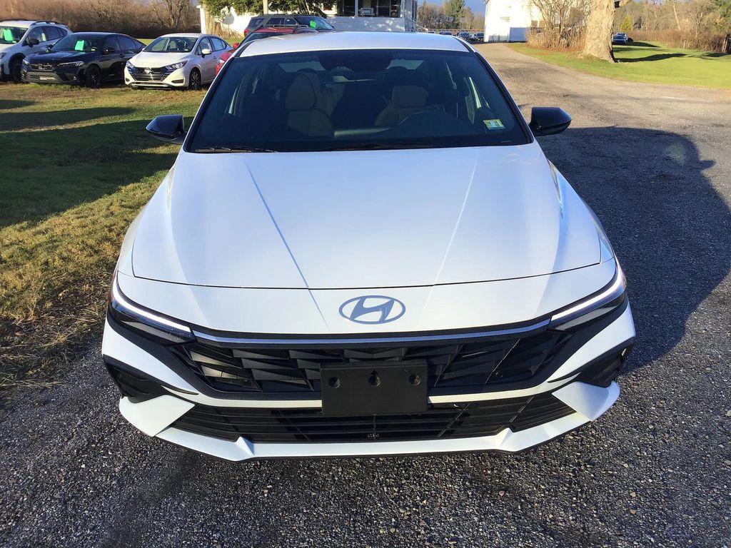 used 2025 Hyundai Elantra car