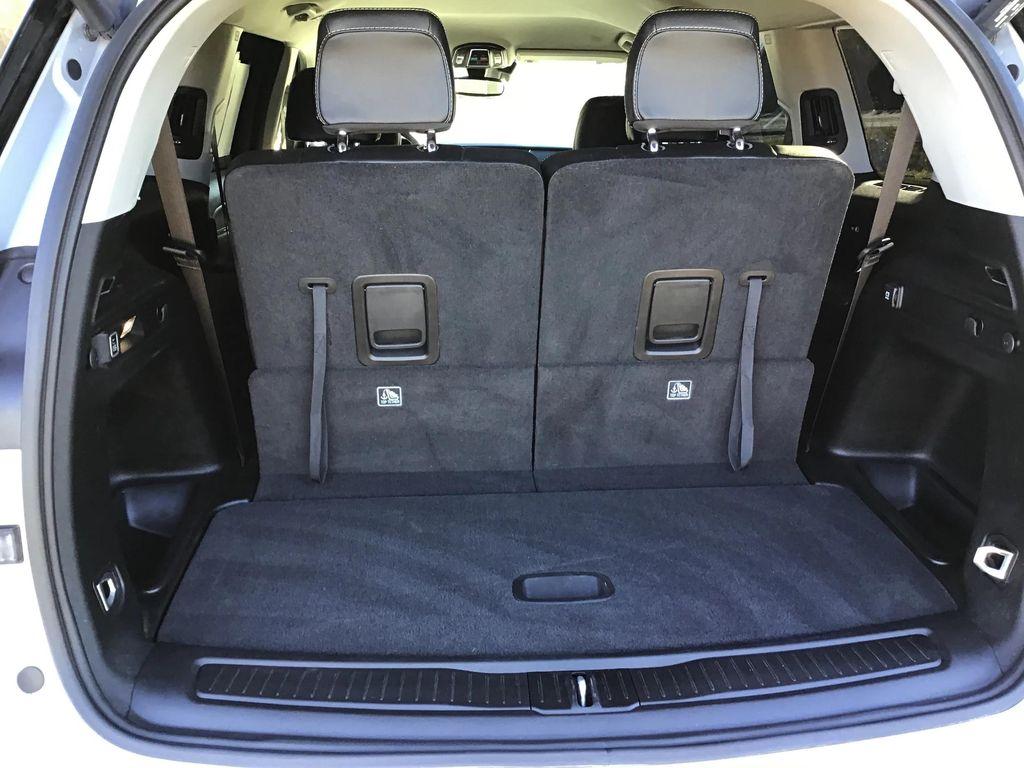 used 2023 Jeep Grand Cherokee L car, priced at $28,995