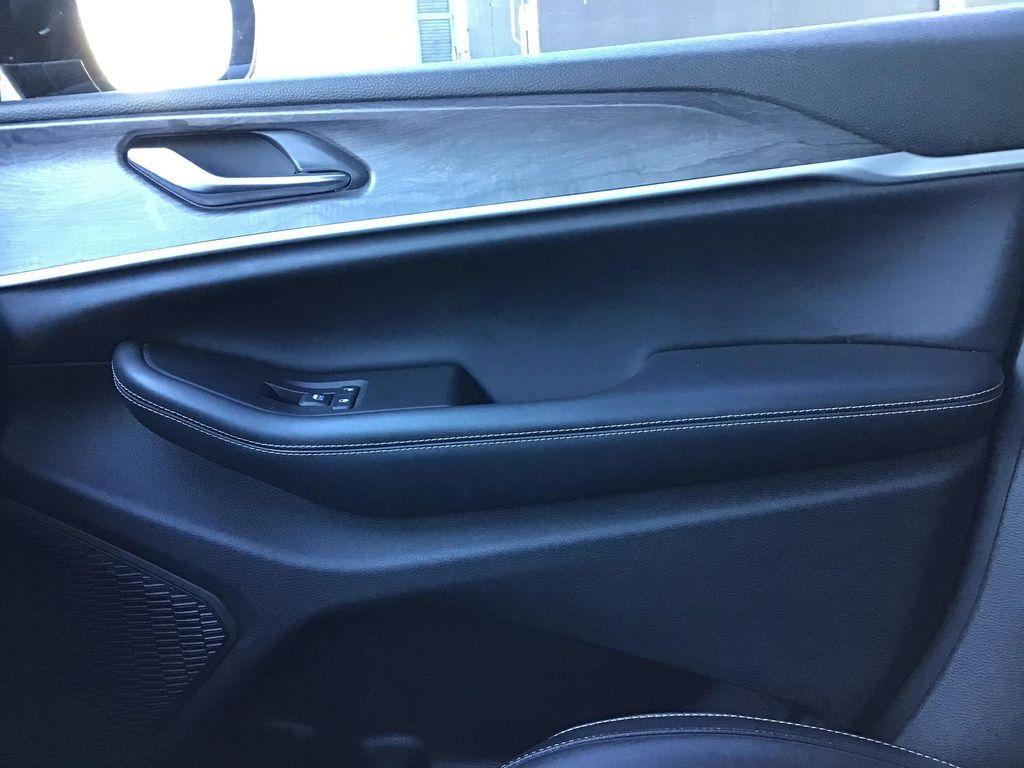 used 2023 Jeep Grand Cherokee L car, priced at $28,995