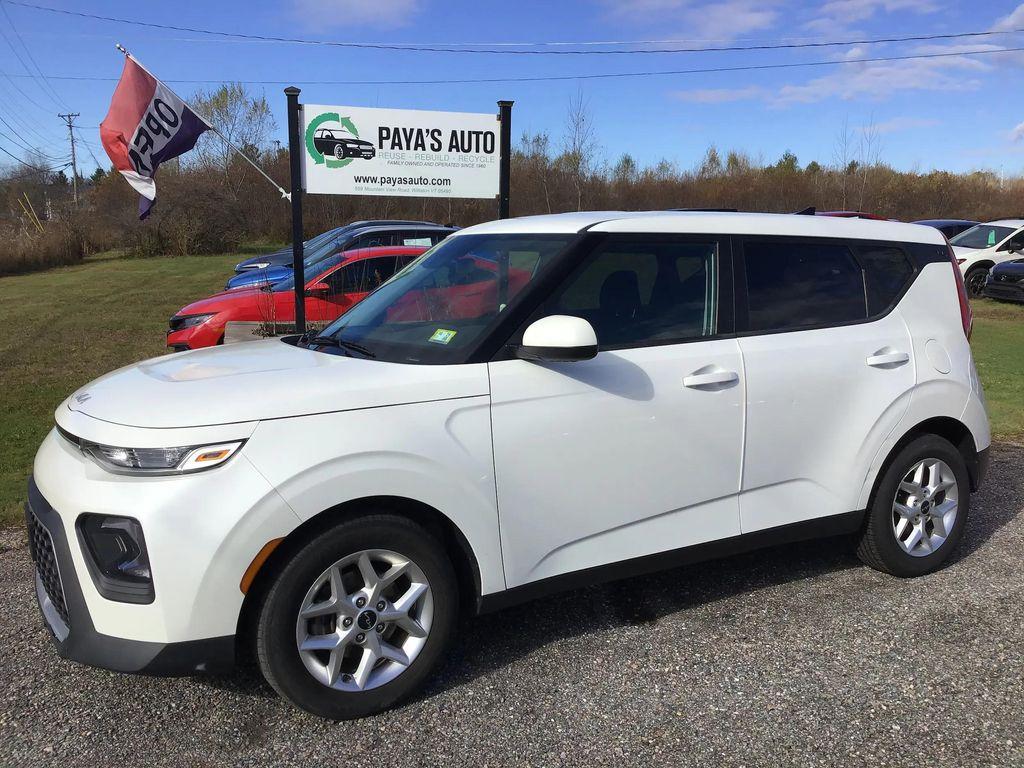 used 2022 Kia Soul car, priced at $13,995