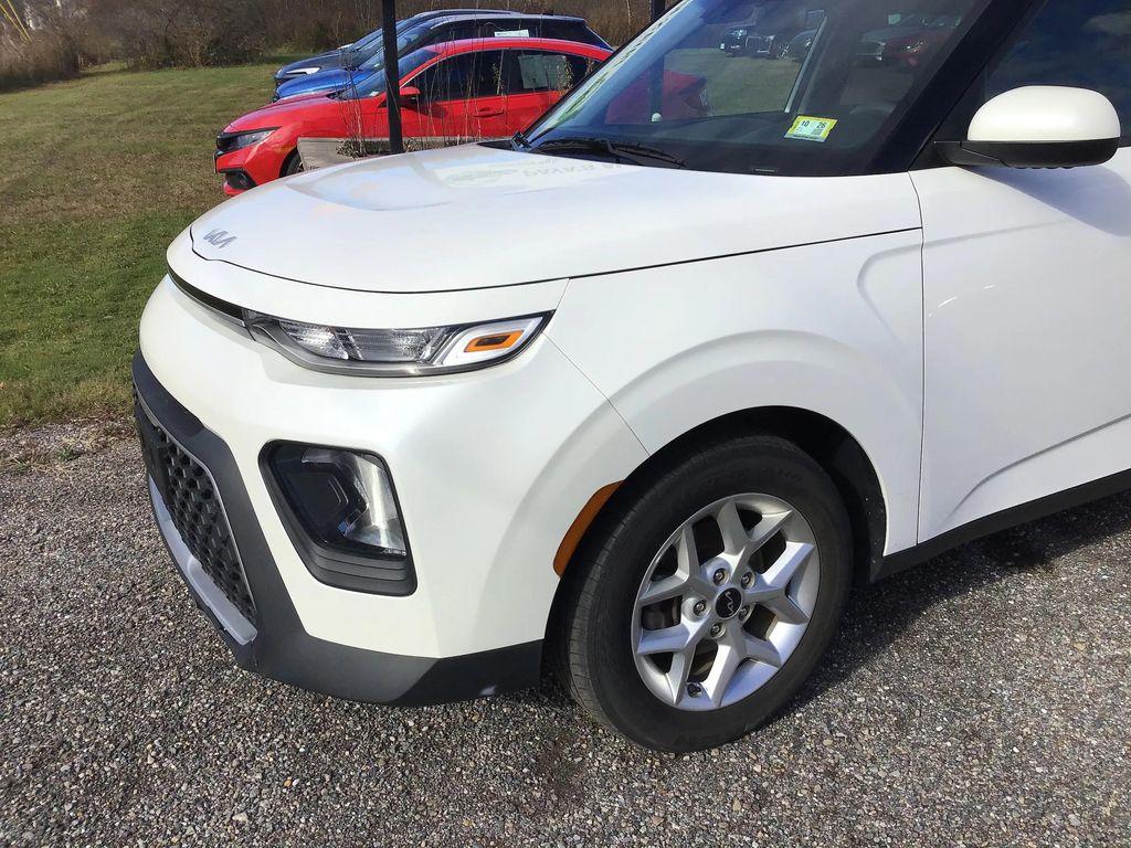 used 2022 Kia Soul car, priced at $13,995