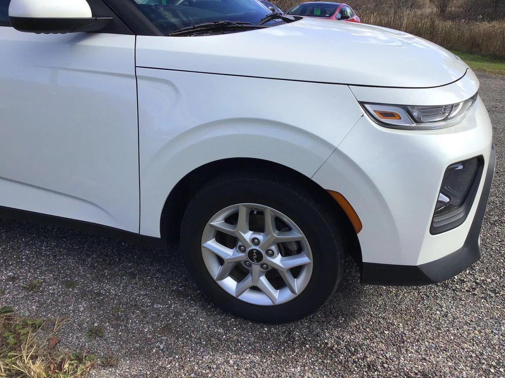 used 2022 Kia Soul car, priced at $13,995