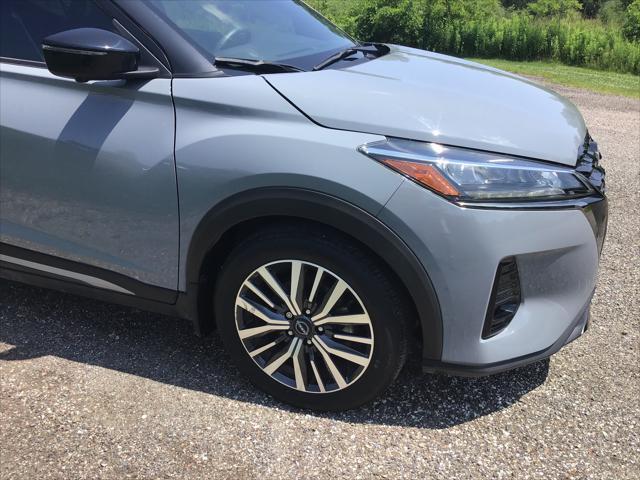 used 2024 Nissan Kicks car