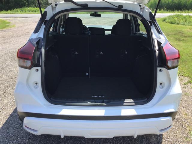 used 2024 Nissan Kicks car