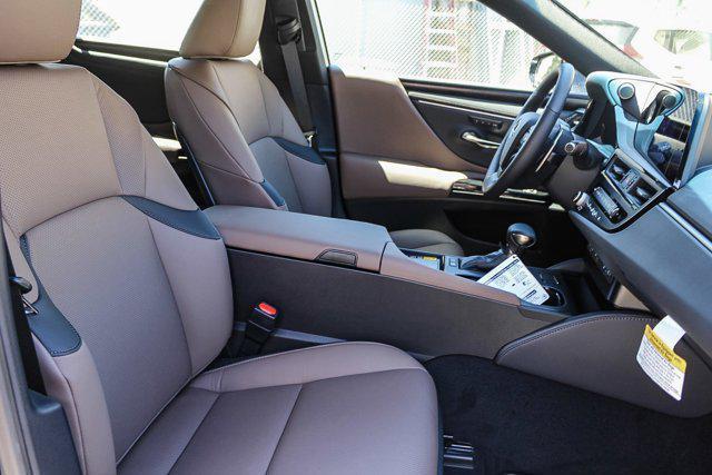 new 2025 Lexus ES 300h car, priced at $49,044