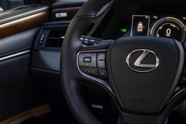 new 2025 Lexus ES 300h car, priced at $49,224