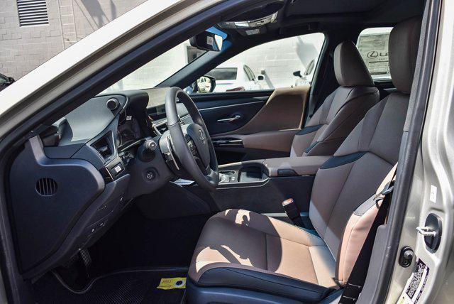 new 2025 Lexus ES 300h car, priced at $51,064