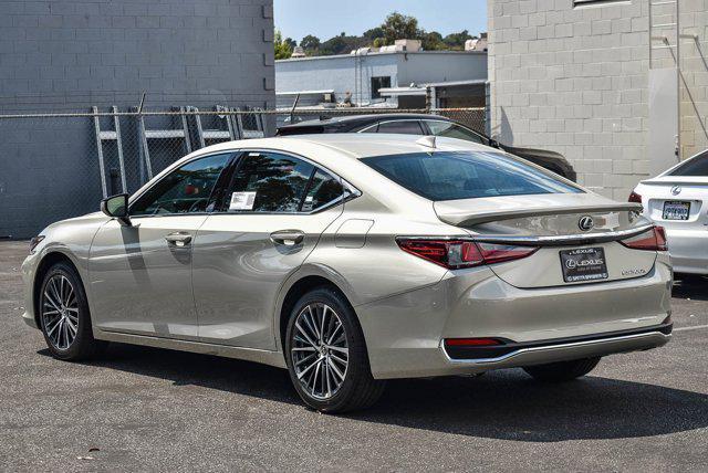 new 2025 Lexus ES 300h car, priced at $51,064