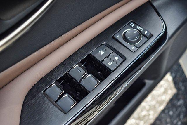 new 2025 Lexus ES 300h car, priced at $51,064