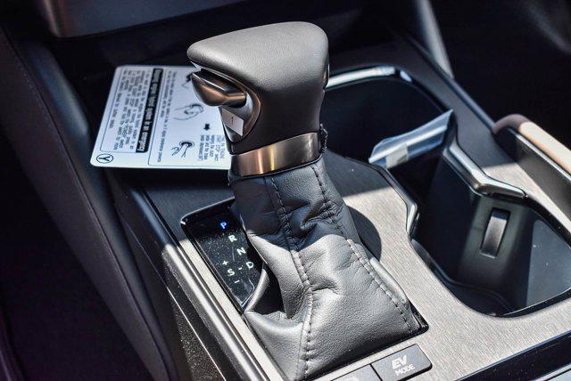 new 2025 Lexus ES 300h car, priced at $51,064