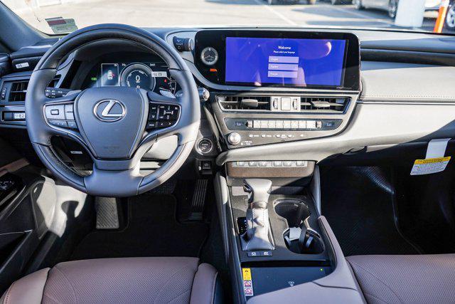 new 2025 Lexus ES 300h car, priced at $56,160