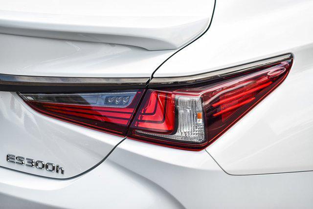 new 2025 Lexus ES 300h car, priced at $50,989