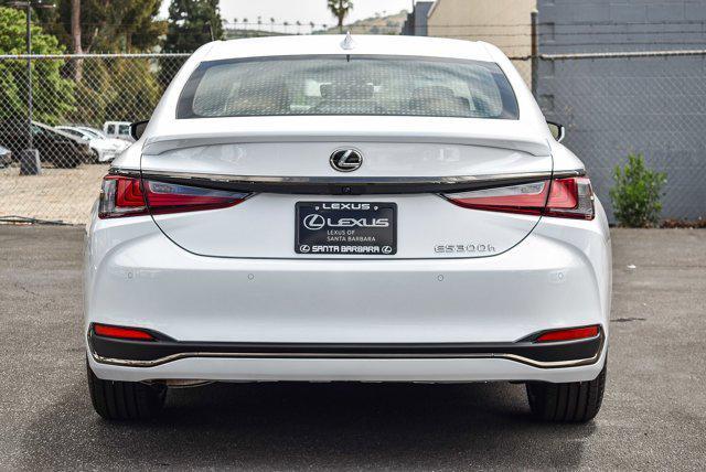 new 2025 Lexus ES 300h car, priced at $50,989
