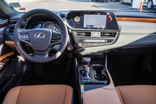 new 2025 Lexus ES 300h car, priced at $48,150