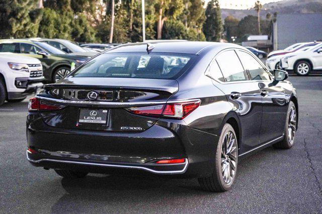 new 2025 Lexus ES 300h car