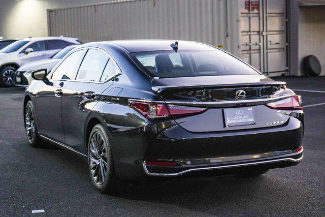 new 2025 Lexus ES 300h car