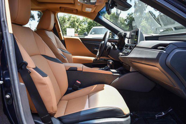 used 2024 Lexus ES 300h car, priced at $41,500