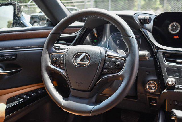 used 2024 Lexus ES 300h car, priced at $41,500