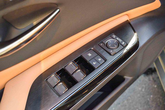 new 2025 Lexus ES 300h car, priced at $49,104