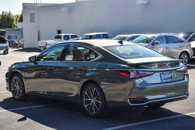 new 2025 Lexus ES 300h car, priced at $49,104