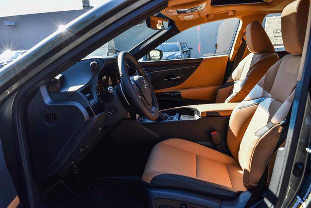 new 2025 Lexus ES 300h car, priced at $49,104