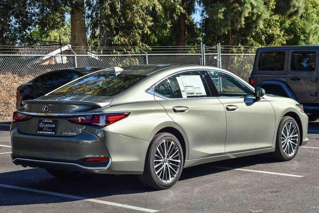 new 2025 Lexus ES 300h car, priced at $49,104