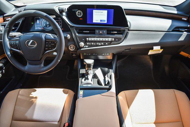 new 2025 Lexus ES 300h car, priced at $49,115