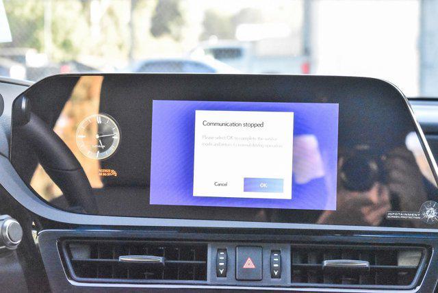 new 2025 Lexus ES 300h car, priced at $49,604