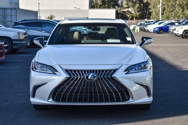 new 2025 Lexus ES 300h car, priced at $49,604