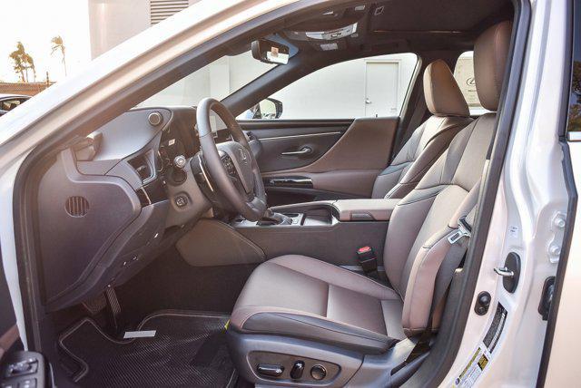 new 2025 Lexus ES 300h car, priced at $49,604