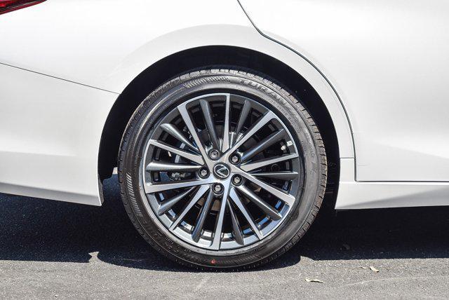 new 2025 Lexus ES 300h car, priced at $49,504