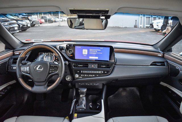 new 2025 Lexus ES 350 car, priced at $51,688