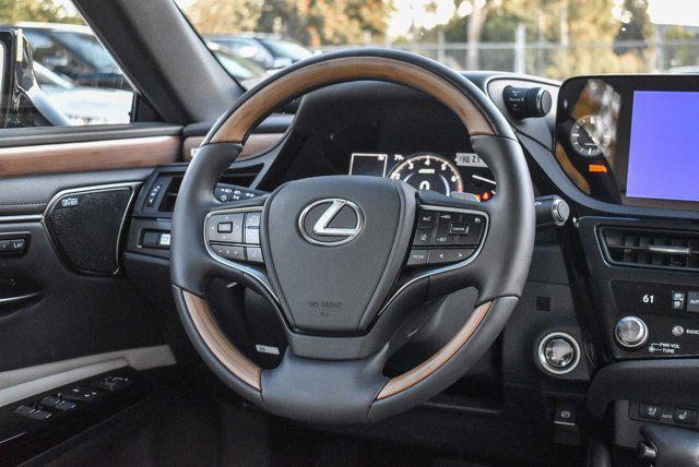 new 2025 Lexus ES 350 car, priced at $51,688