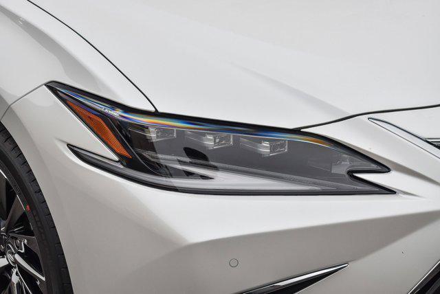 new 2025 Lexus ES 300h car, priced at $56,324