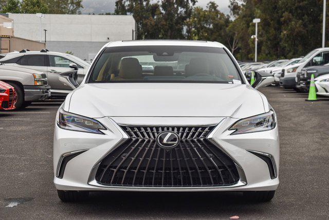 new 2025 Lexus ES 300h car, priced at $56,324