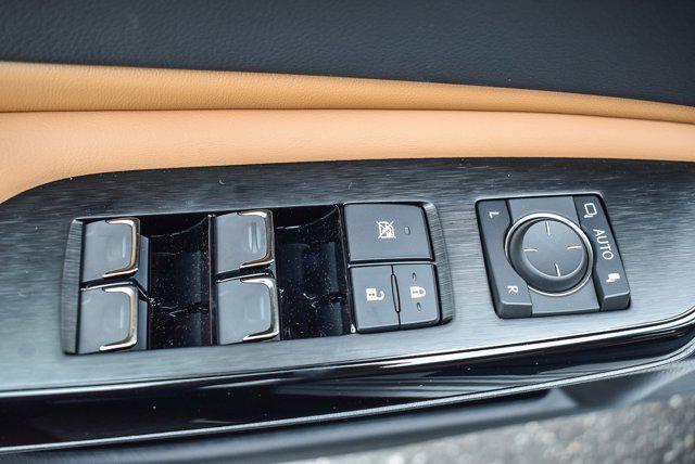 new 2025 Lexus ES 300h car, priced at $56,324