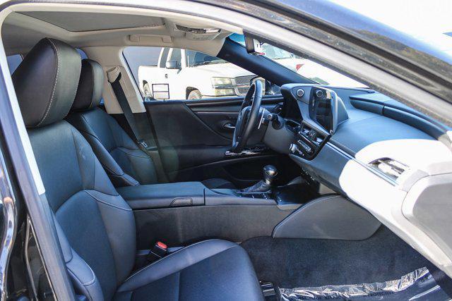 used 2022 Lexus ES 350 car, priced at $31,995