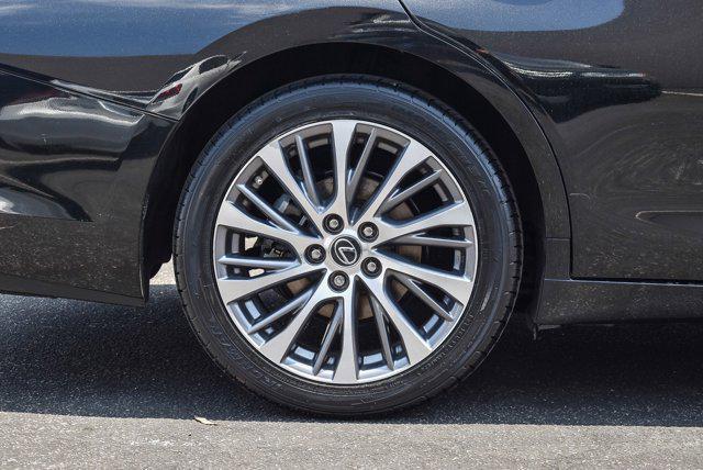 used 2021 Lexus ES 350 car, priced at $29,995