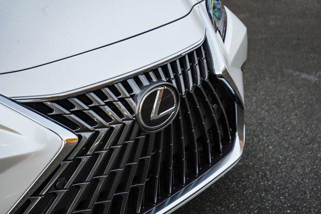 new 2025 Lexus ES 300h car, priced at $49,069